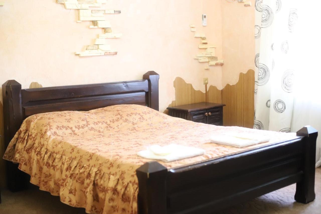 Orlyne Gnizdo Hotel Chernivtsi Luaran gambar