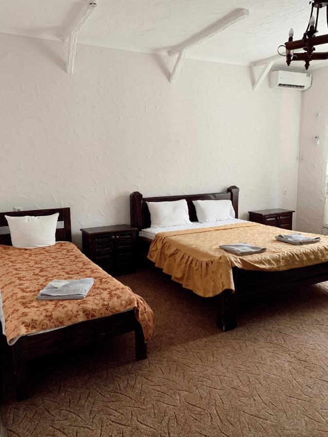 Orlyne Gnizdo Hotel Chernivtsi Luaran gambar