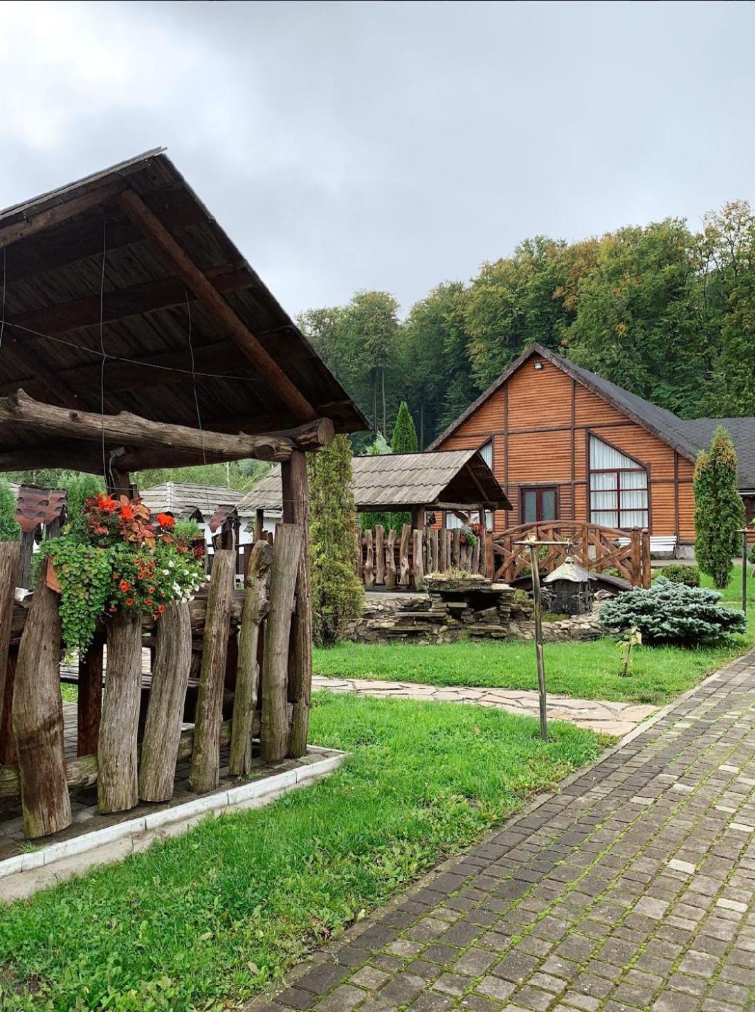Orlyne Gnizdo Hotel Chernivtsi Luaran gambar